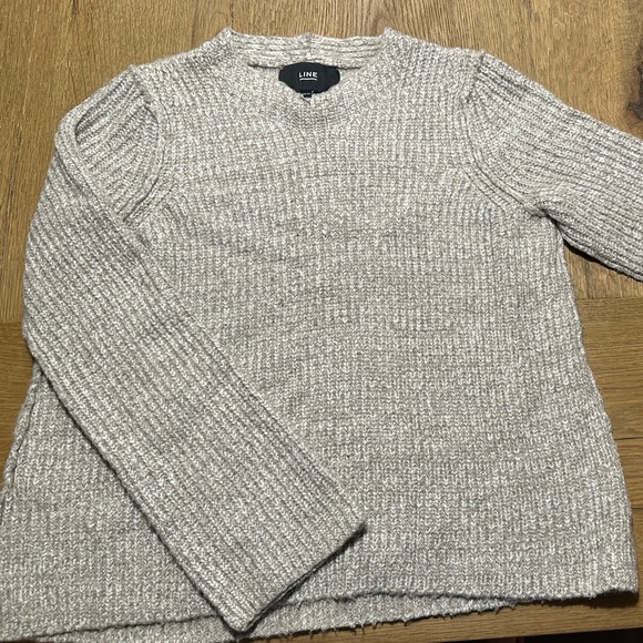 ✨SUPER Soft CHUNKY OATMEAL SWEATER from LINE ✨ - Picture 1 of 3